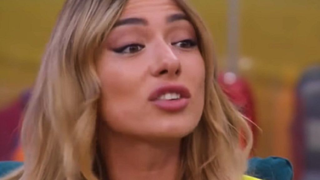 "Ma che ca**o dici?!": Soleil Sorge pugnalata alle spalle, la replica è ...