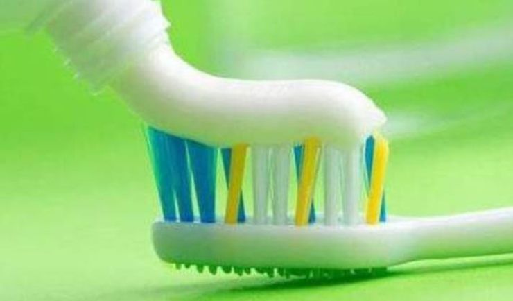 Dentifricio e spazzolino sono miracolosi 