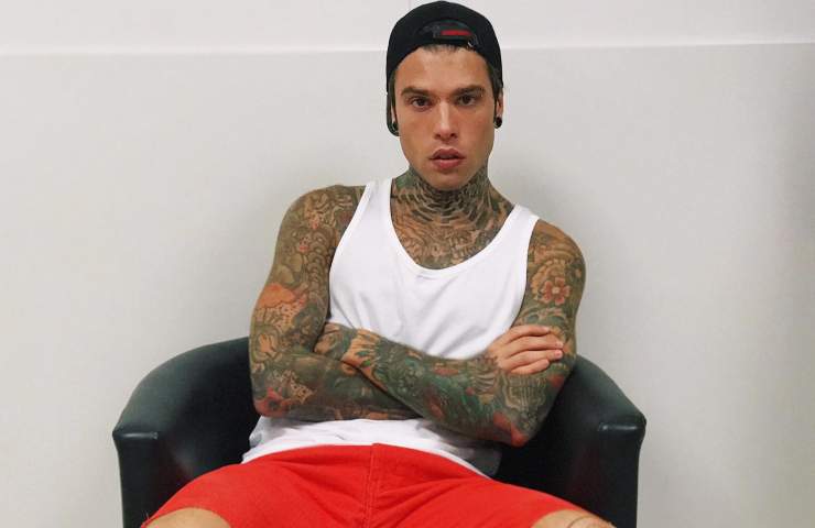 Fedez: bloccato da Tiziano Ferro su Instagram reagisce così