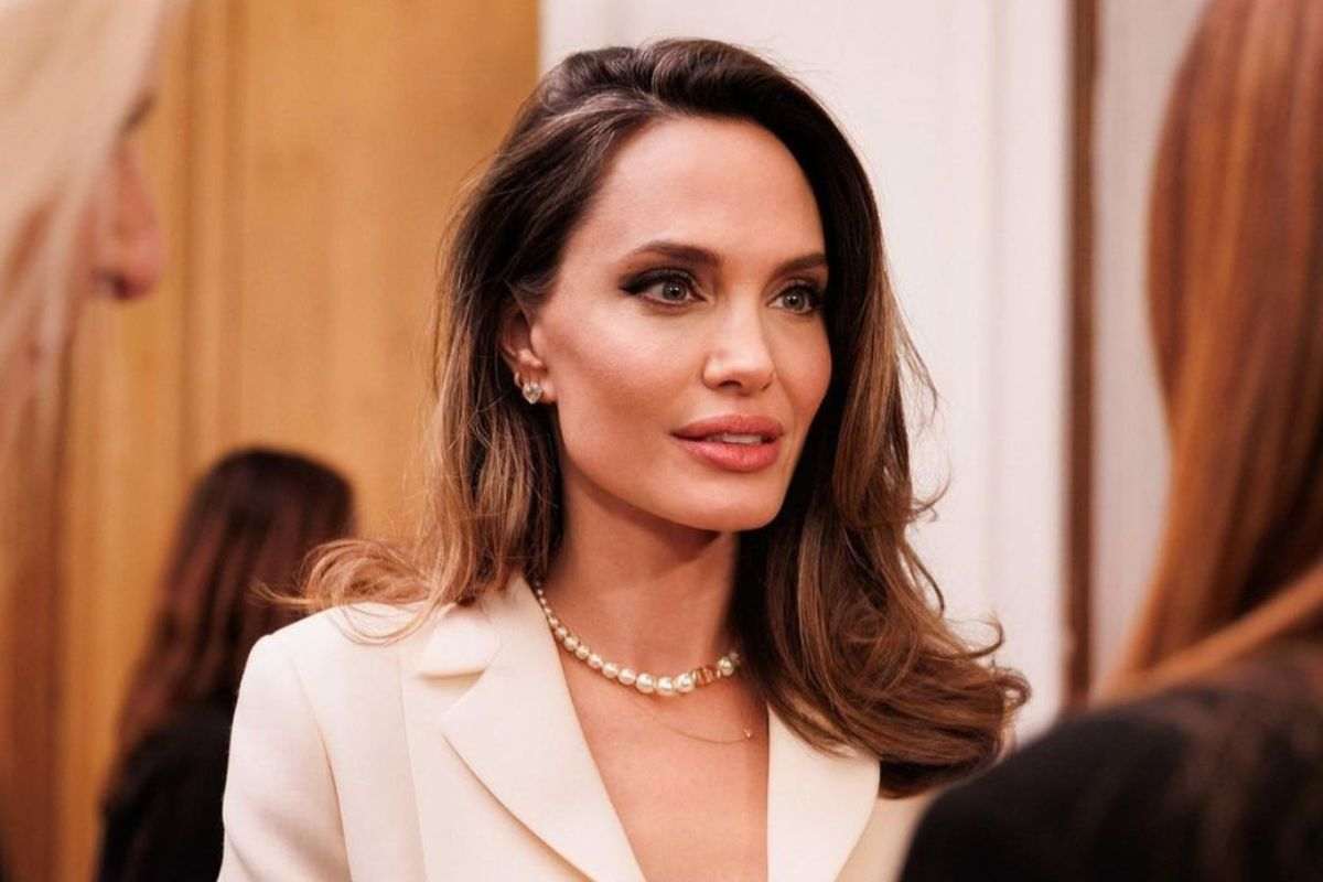 Angelina Jolie cambio look