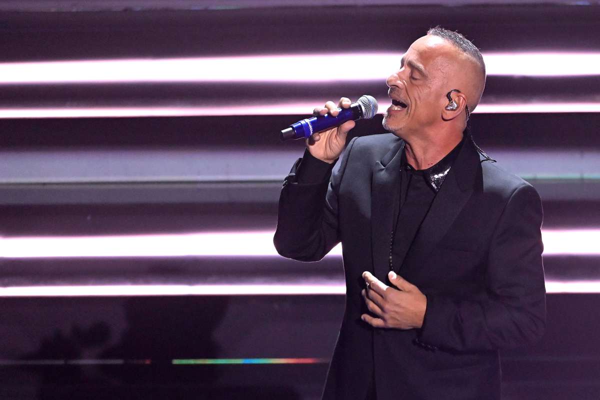 eros ramazzotti canta