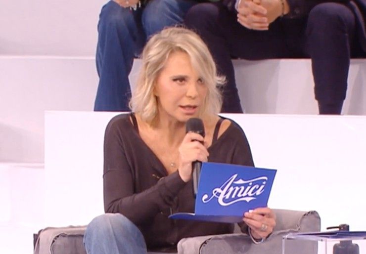 Maria De Filippi torna ad amici