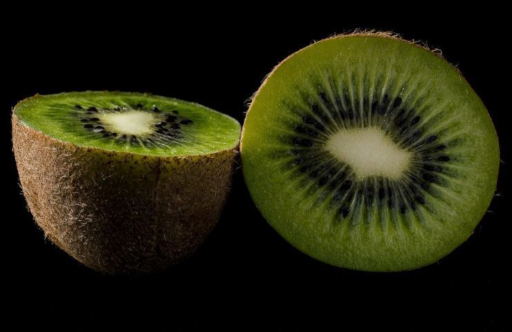 Kiwi, proprietà benefiche