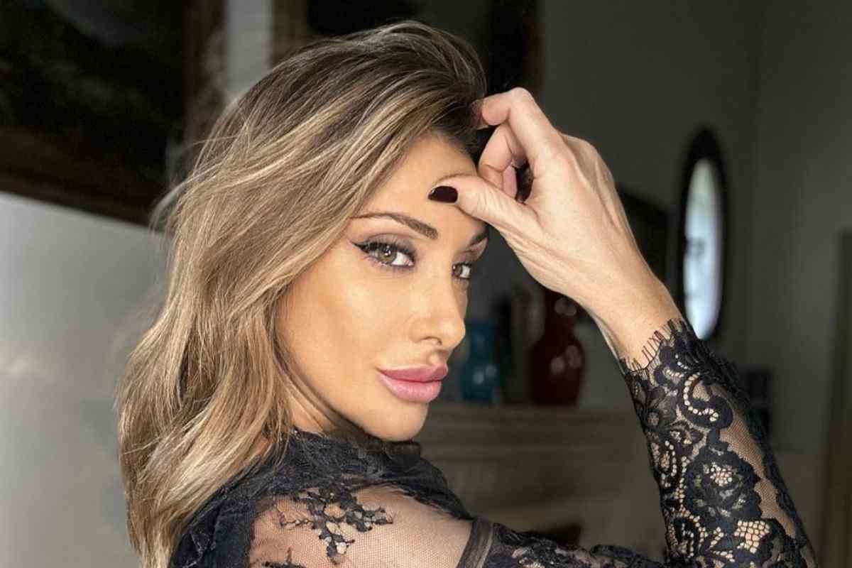 Fan in visibilio per l'ultimo post di Sabrina Salerno