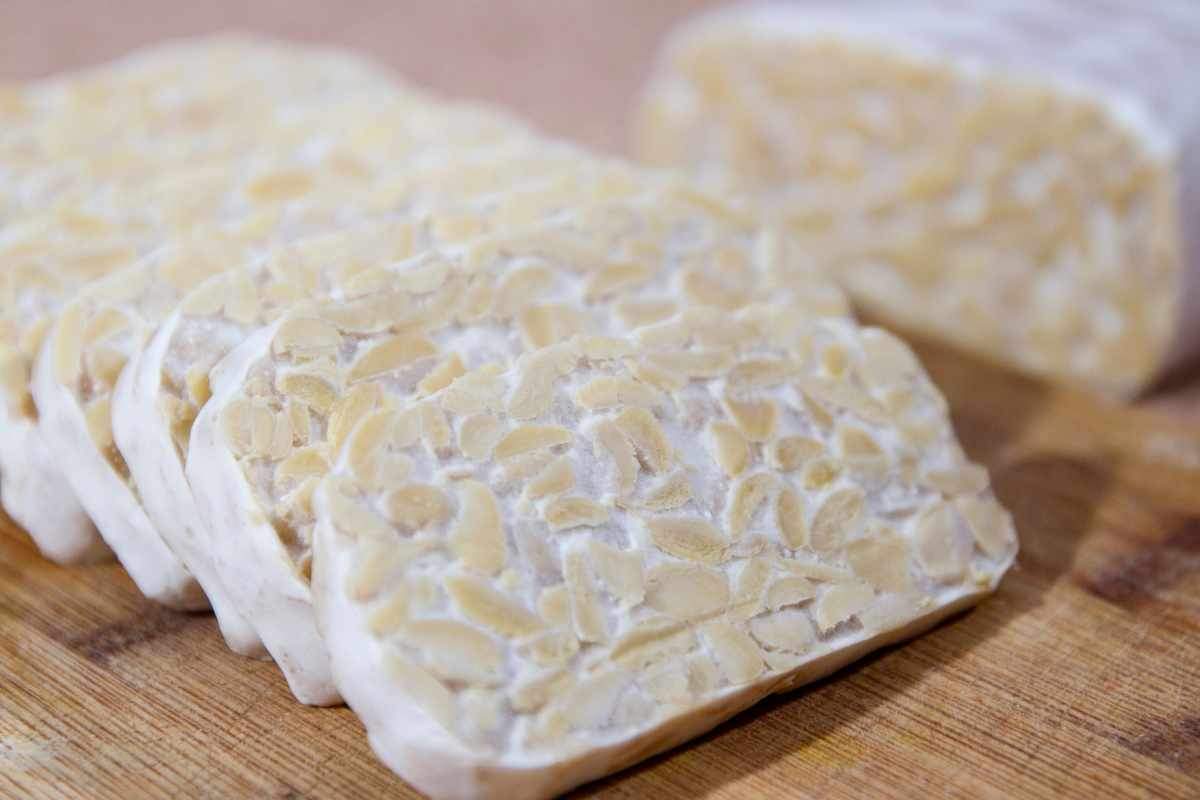 Tempeh, le proprietà dell'alimento che combatte il colesterolo