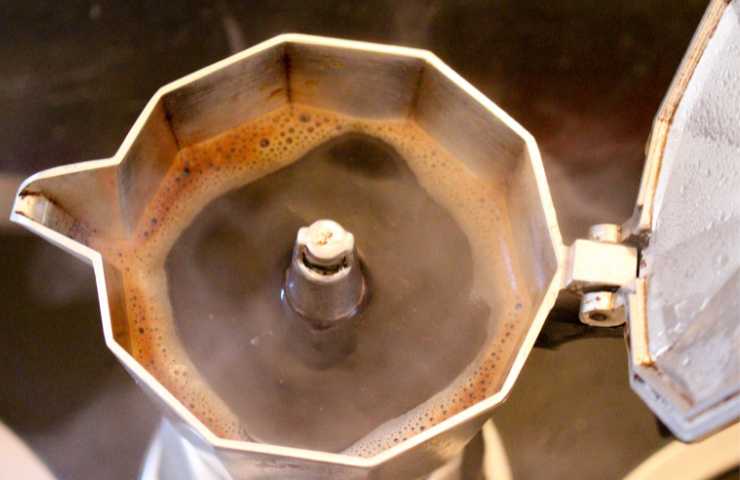 caffè e acqua fredda il trucco per farlo perfetto