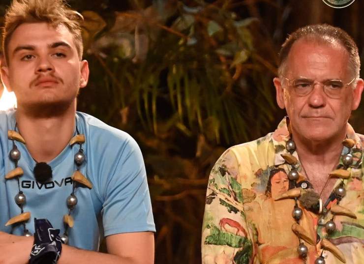 Cecchi Paone diventa cattivo all'Isola dei Famosi