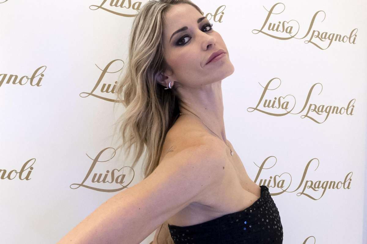 elena santarelli attaccata dai fan 