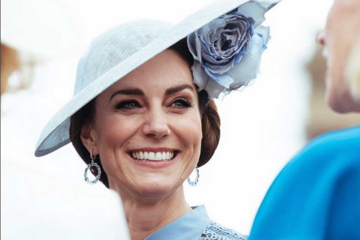 Kate Middleton omaggio Regina