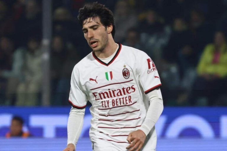 Sandro Tonali lascia il Milan