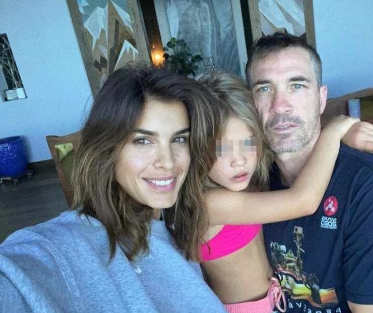 Elisabetta Canalis, marito Brian Perri e figlia Skyler sorridenti