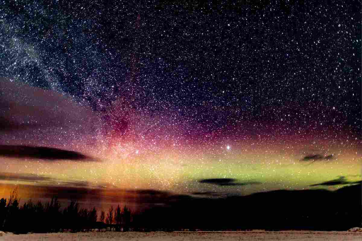 L'aurora boreale rossa è bellissima